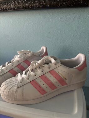 adidas White Sneakers with Pink Stripes and Gold Logo